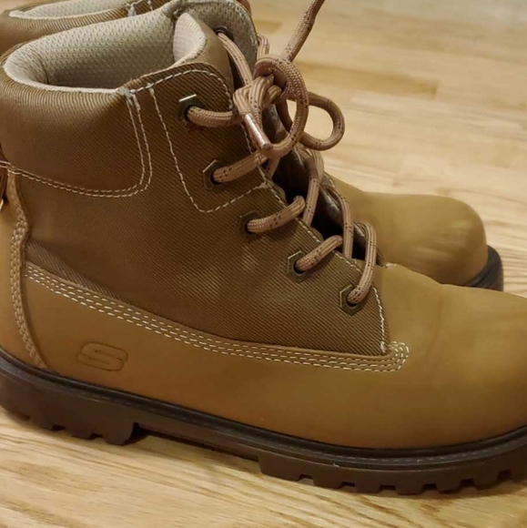 Skechers lace up boots size 4.5 brown / tan - Picture 2 of 4